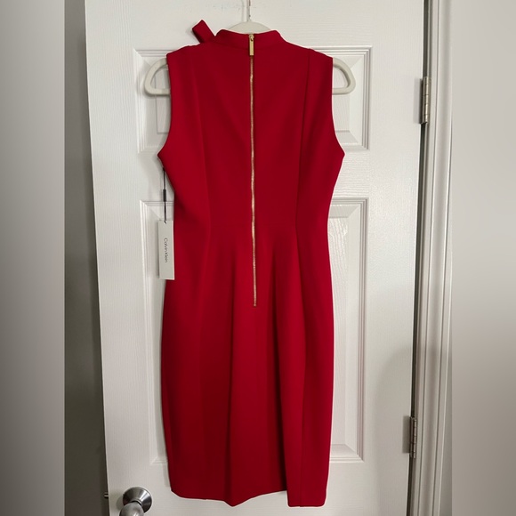 🦄NWT CALVIN KLEIN Crepe Knee Length Sheath Dress, Size 4 - Picture 4 of 4